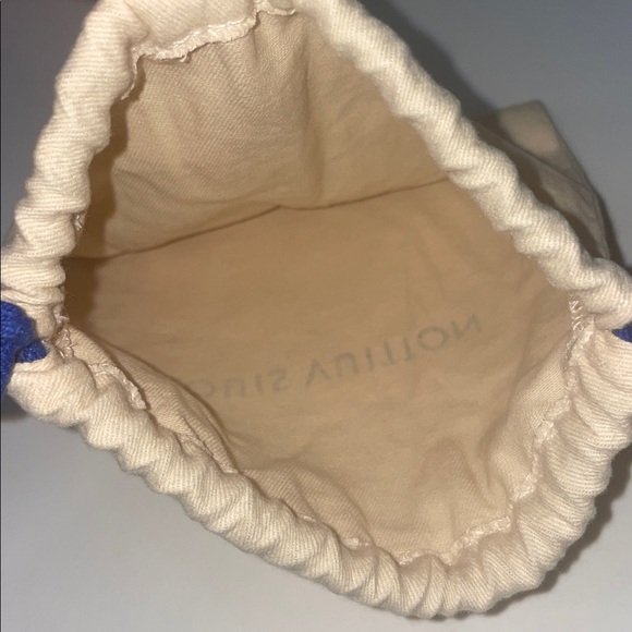 Louis Vuitton Beige Drawstring Dust Pouch Blue Accents - Picture 3 of 6
